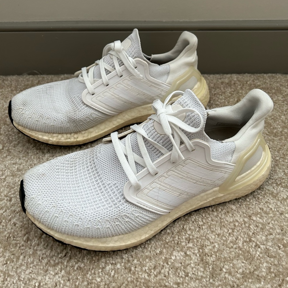 Adidas white ultraboosts size 9